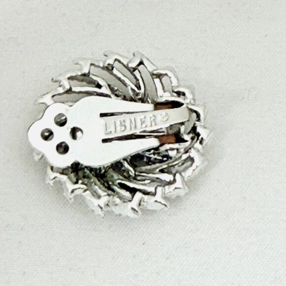 Vintage Lisner Bright Silver Tone Floral Clip Earring - Signed - Circa 1938-1959 - Picture 5 of 5